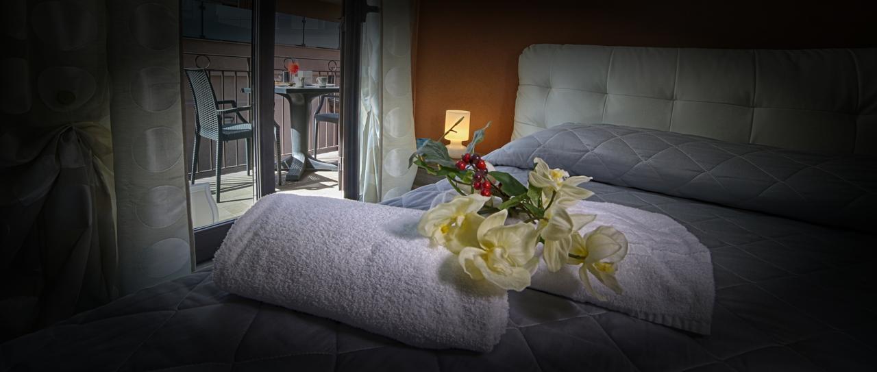 B&B Ciclopi Aci Castello Buitenkant foto